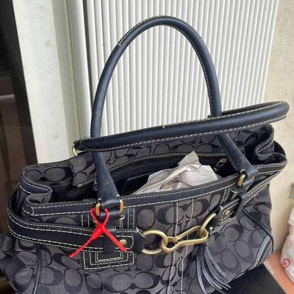 Coach CC HAMPTON Black Vintage Satchel with Brass & Belt Detail - Picture 8 of 8